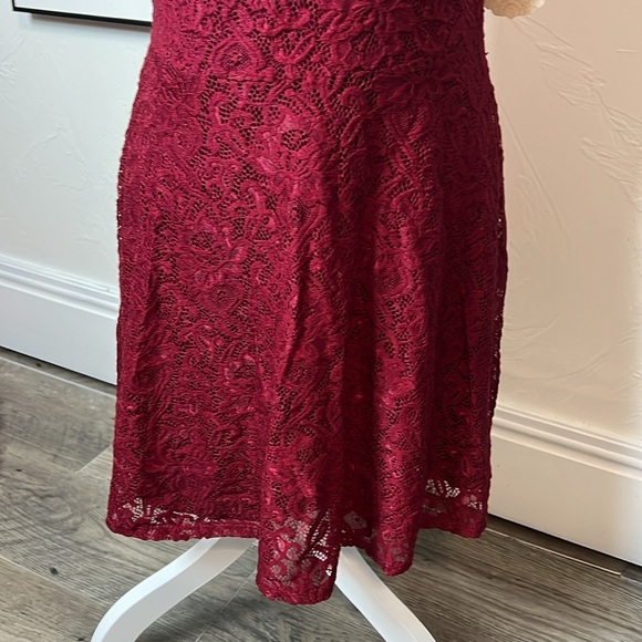 Burgundy Lace Dress - Picture 3 of 4